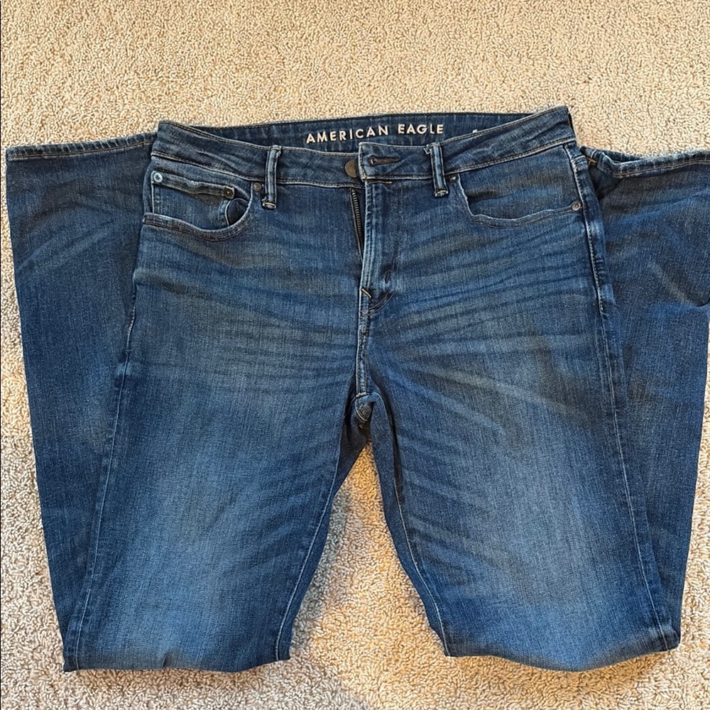 EUC- Men’s American Eagle Outfitters Slim Straight Airflex Jeans 32x36